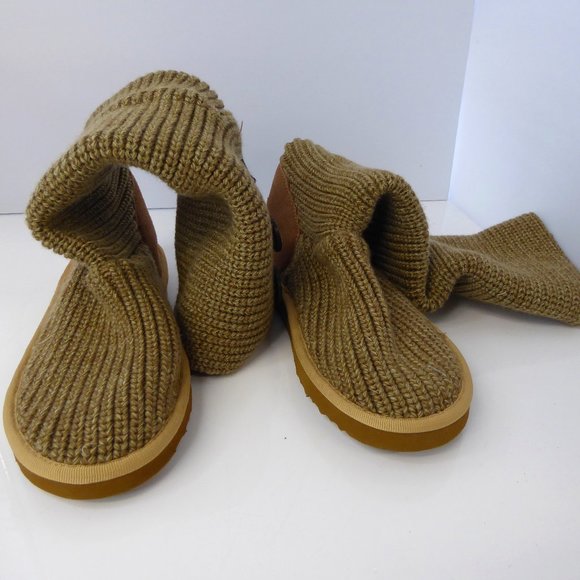 UGG Shoes - UGG Knit Boots Size 9